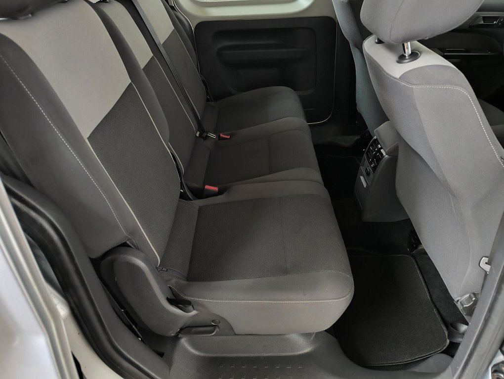 Volkswagen Caddy 1.6TDi  MAXi 7míst