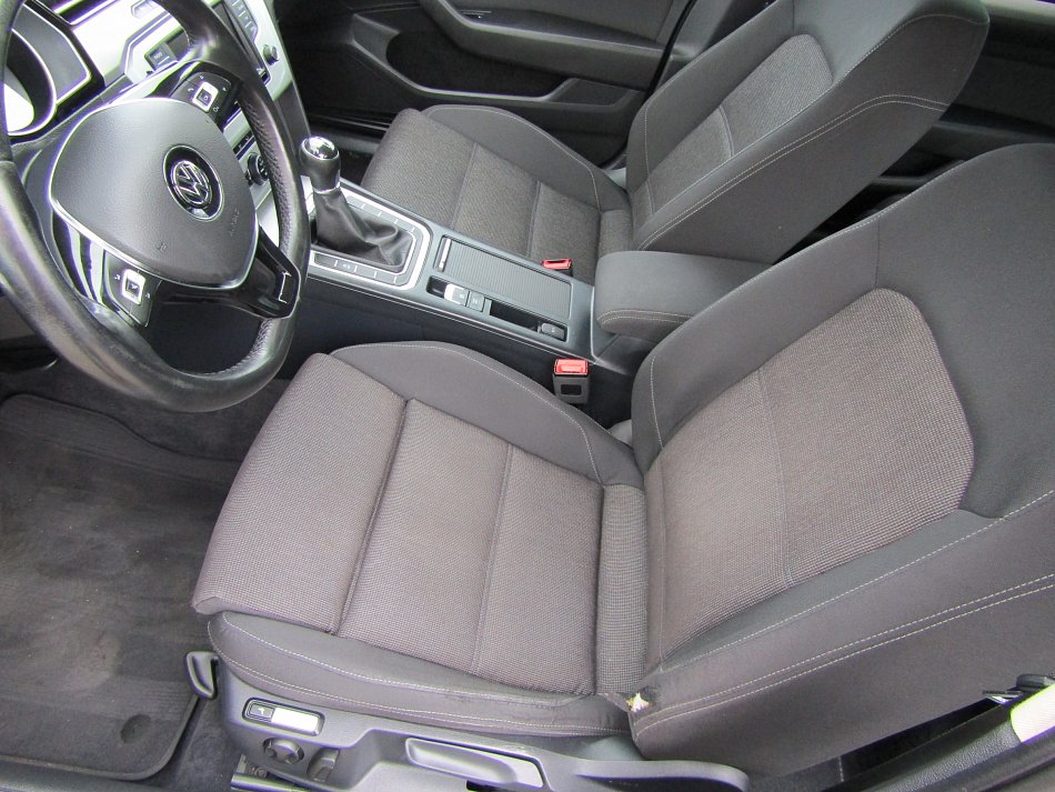 Volkswagen Passat 1.6 TDi 