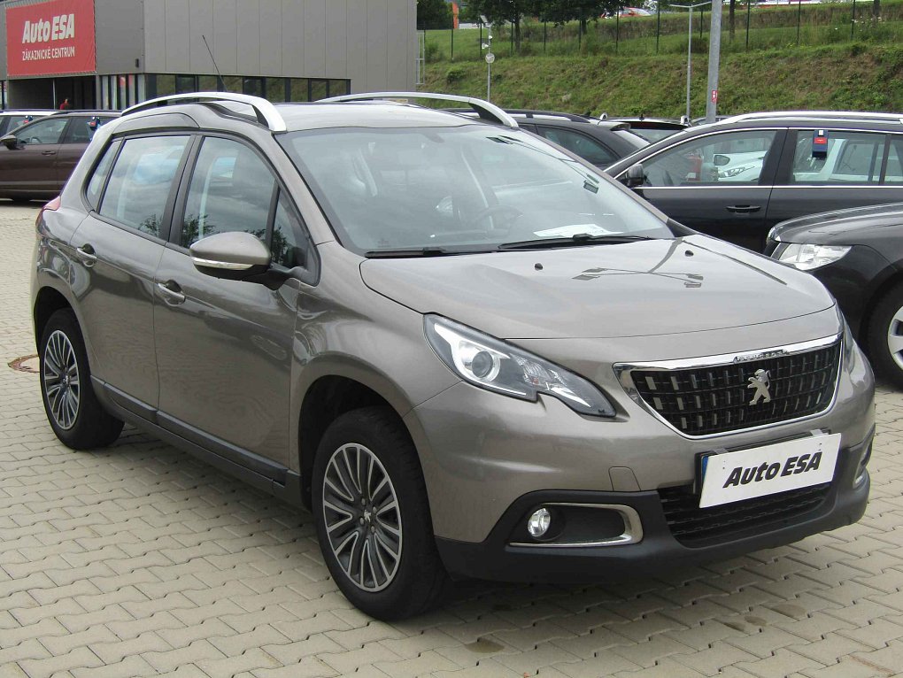 Peugeot 2008 1.2 i 