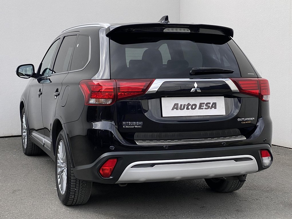 Mitsubishi Outlander 2.0 MIVEC Instyle AWD