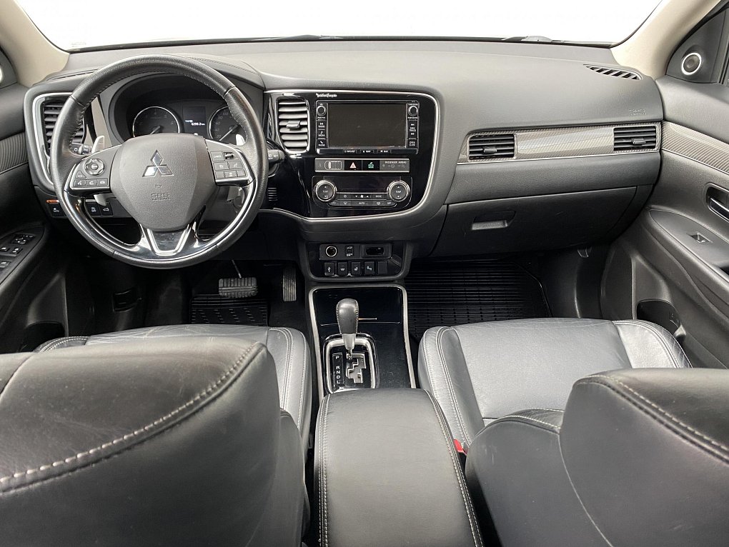 Mitsubishi Outlander 2.0 MIVEC Instyle AWD