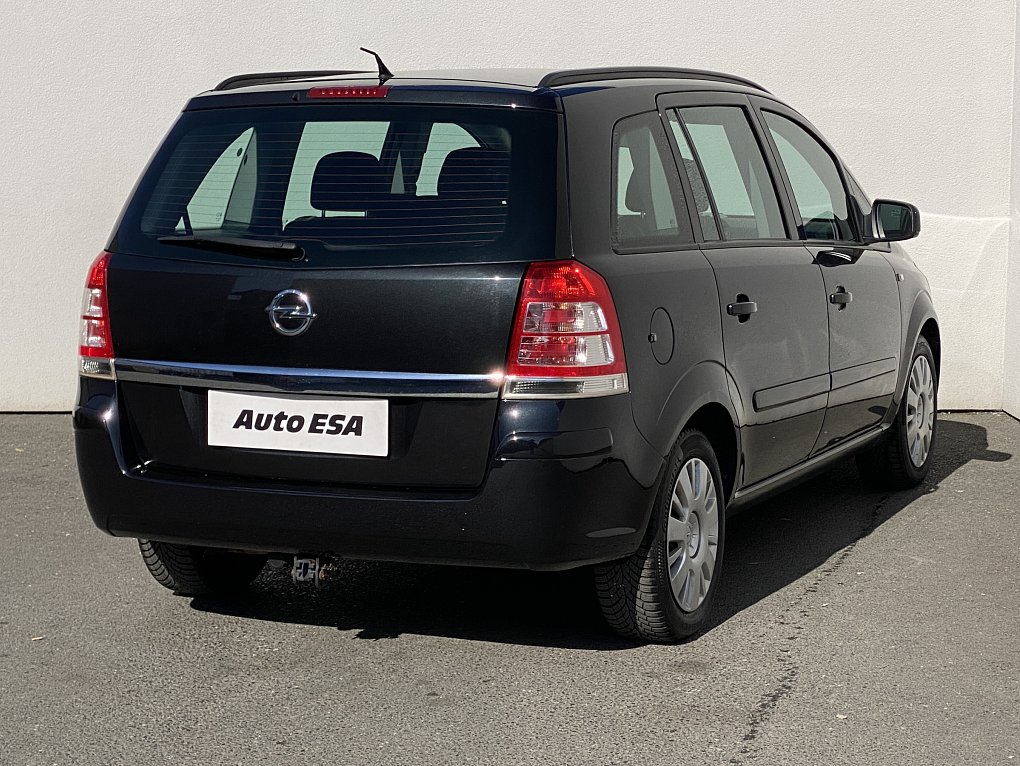 Opel Zafira 1.6i Family 7míst