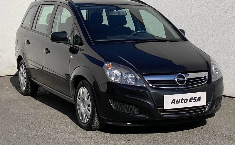 Opel Zafira 1.6i Family 7míst