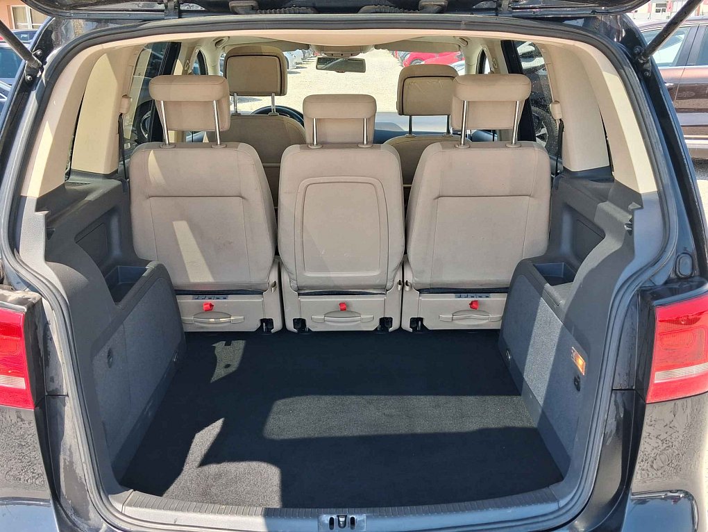 Volkswagen Touran 2.0 TDi 