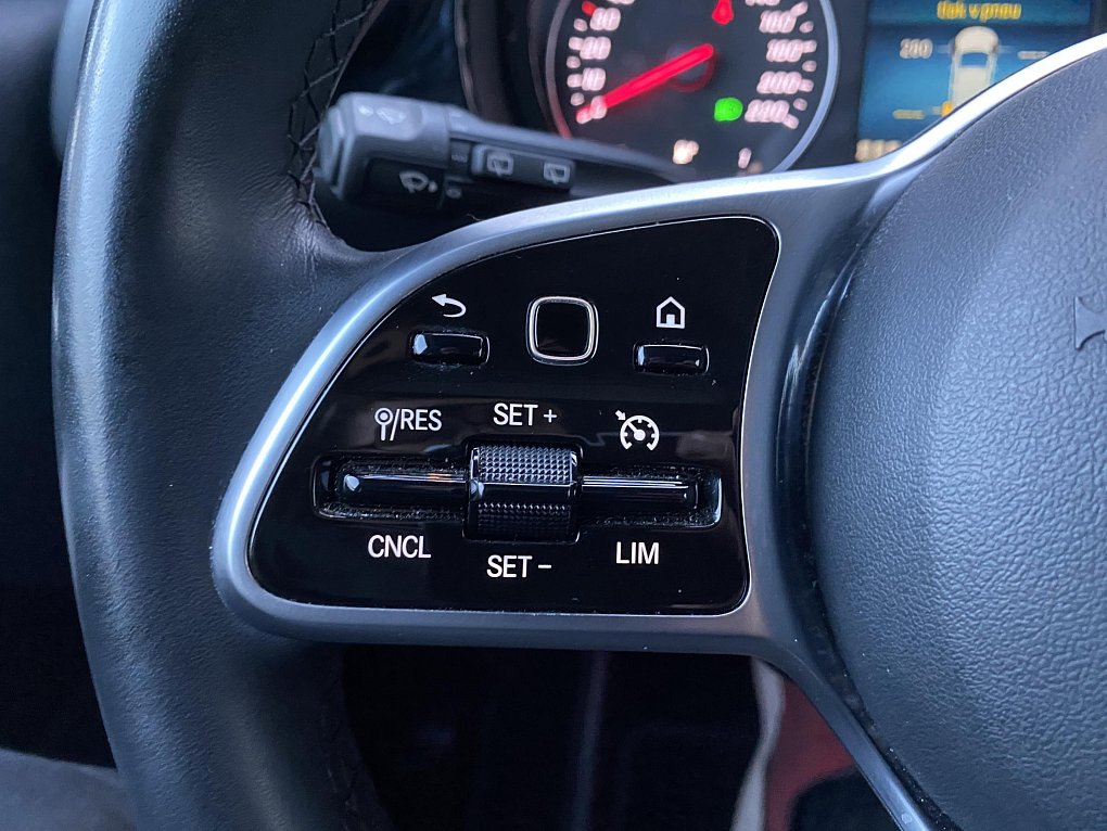 Mercedes-Benz T-Class 1.3i  T-180