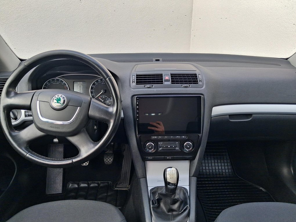 Škoda Octavia II 1.6 TDi Ambiente