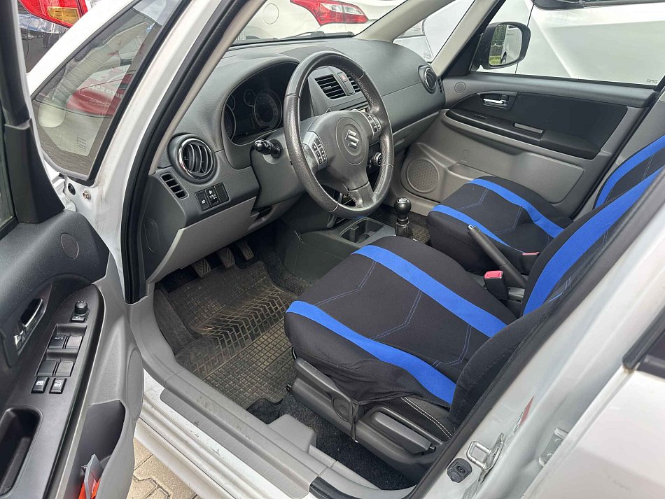Suzuki SX4 1.6i 