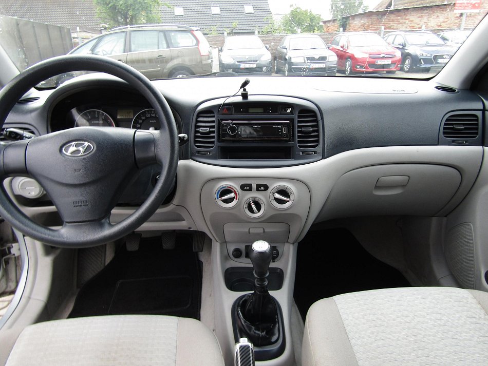 Hyundai Accent 1.4i 