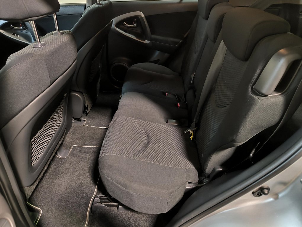 Toyota RAV4 2.0i  4x4