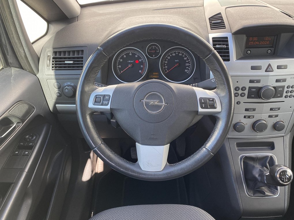 Opel Zafira 1.6i Family 7míst