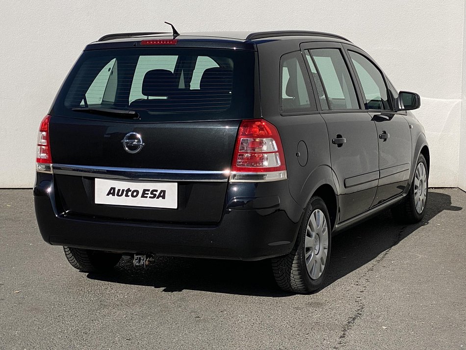 Opel Zafira 1.6i Family 7míst
