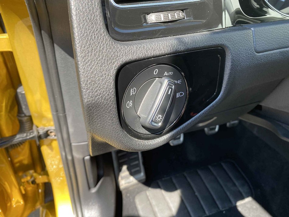 Volkswagen Golf 2.0 TDi Sound