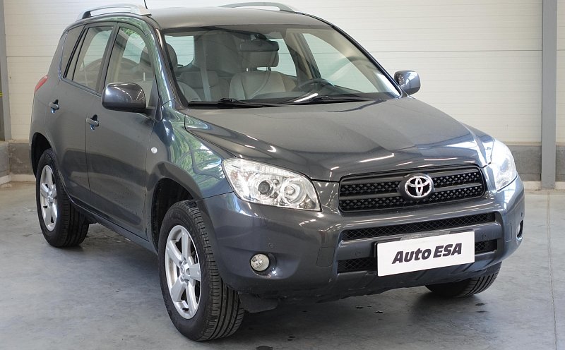 Toyota RAV4 2.0 VVT-i  4x4