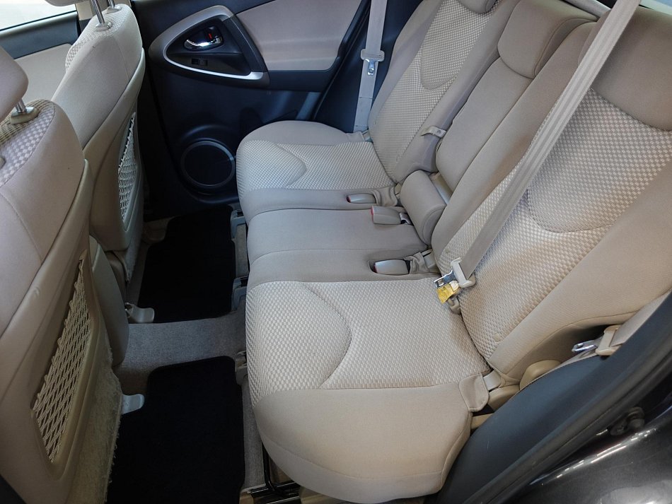 Toyota RAV4 2.0 VVT-i  4x4