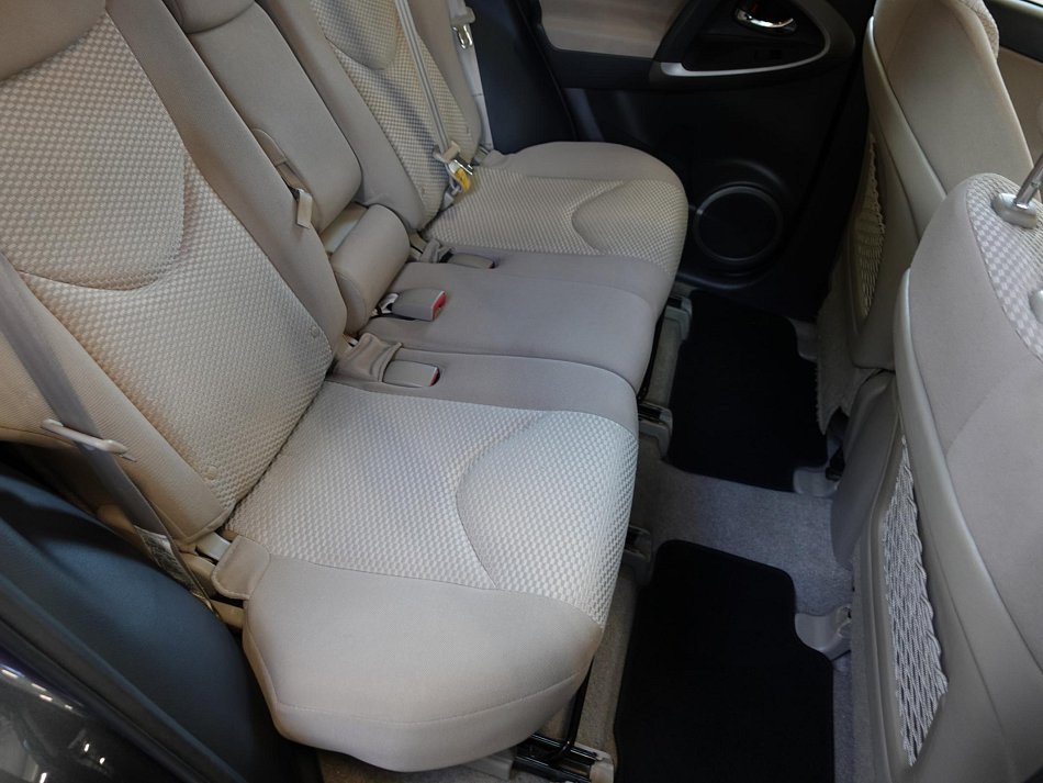 Toyota RAV4 2.0 VVT-i  4x4