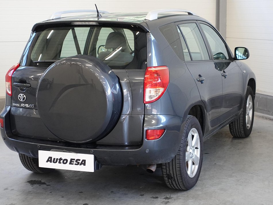 Toyota RAV4 2.0 VVT-i  4x4