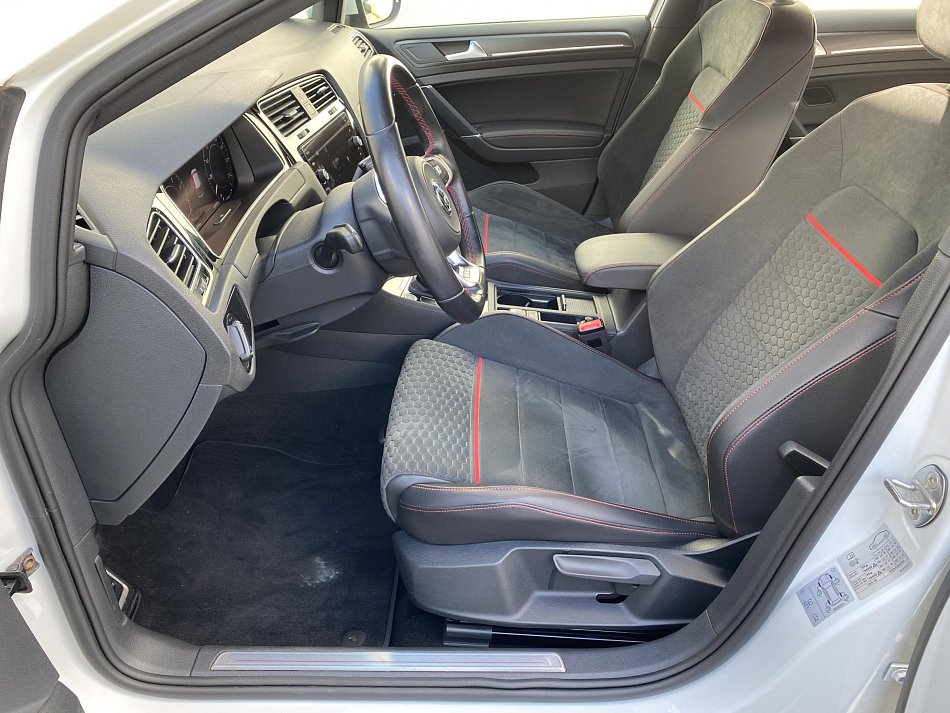 Volkswagen Golf 2.0 TSi GTi