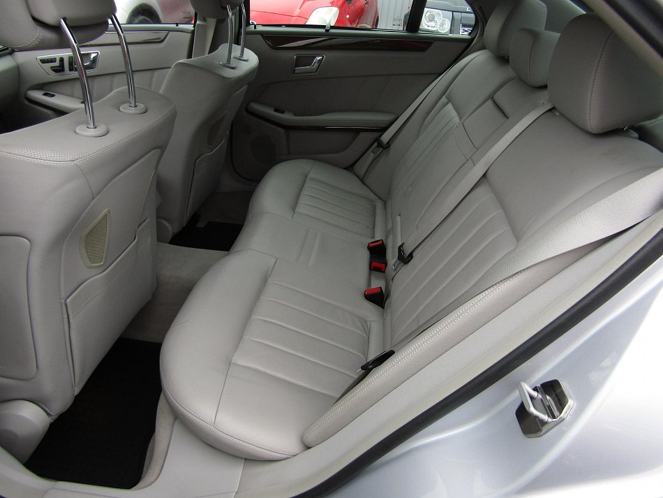 Mercedes-Benz Třída E 3.0CDi  E350 4mat