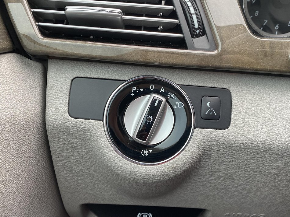 Mercedes-Benz Třída E 3.0CDi  E350 4mat