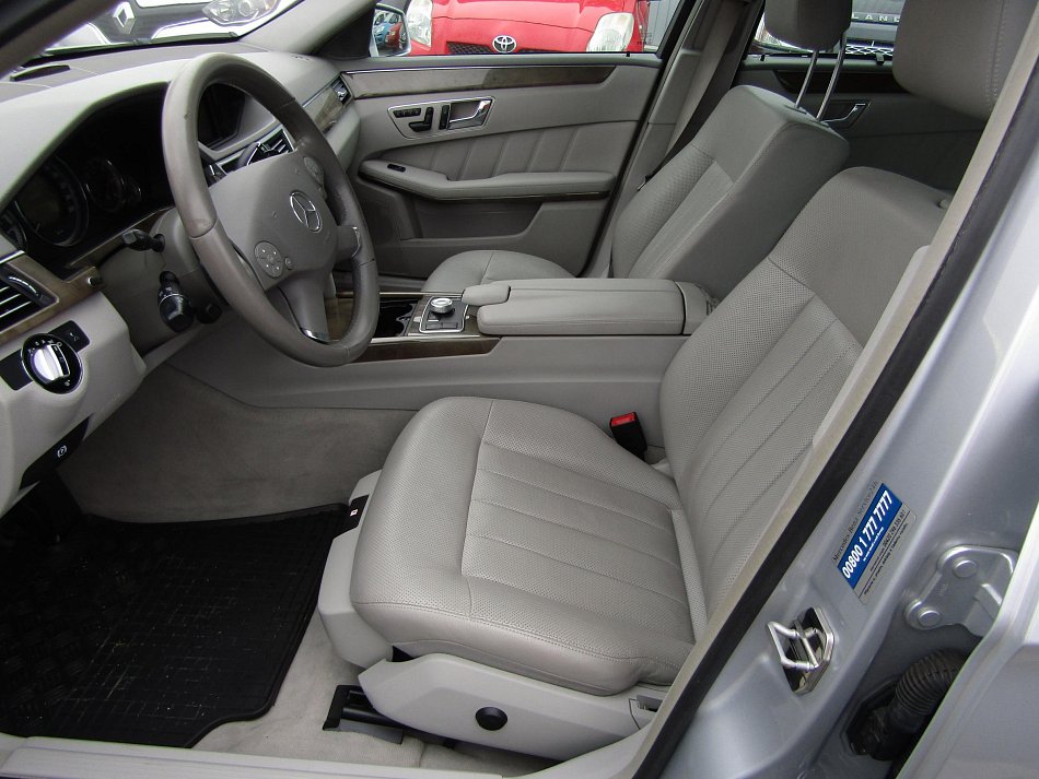 Mercedes-Benz Třída E 3.0CDi  E350 4mat