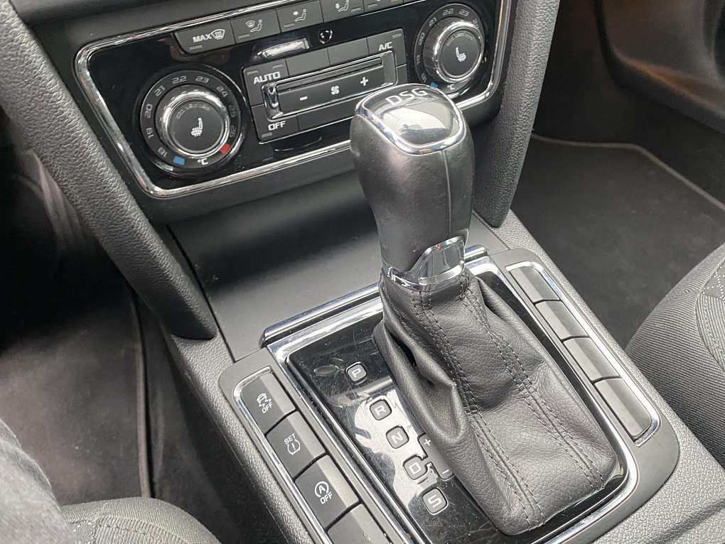 Škoda Superb II 2.0 TDi Ambition