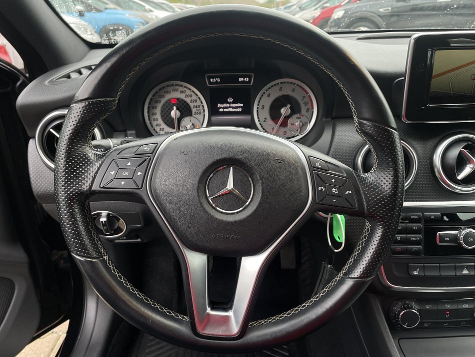 Mercedes-Benz Třída A 1.6i  A180