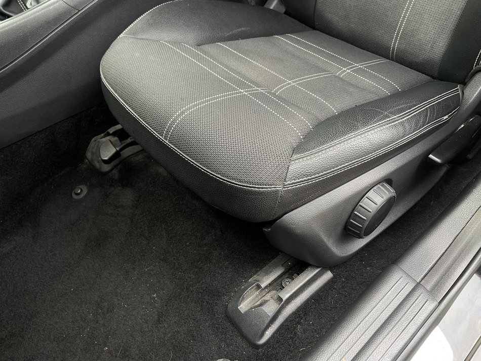 Mercedes-Benz Třída A 1.6i  A180