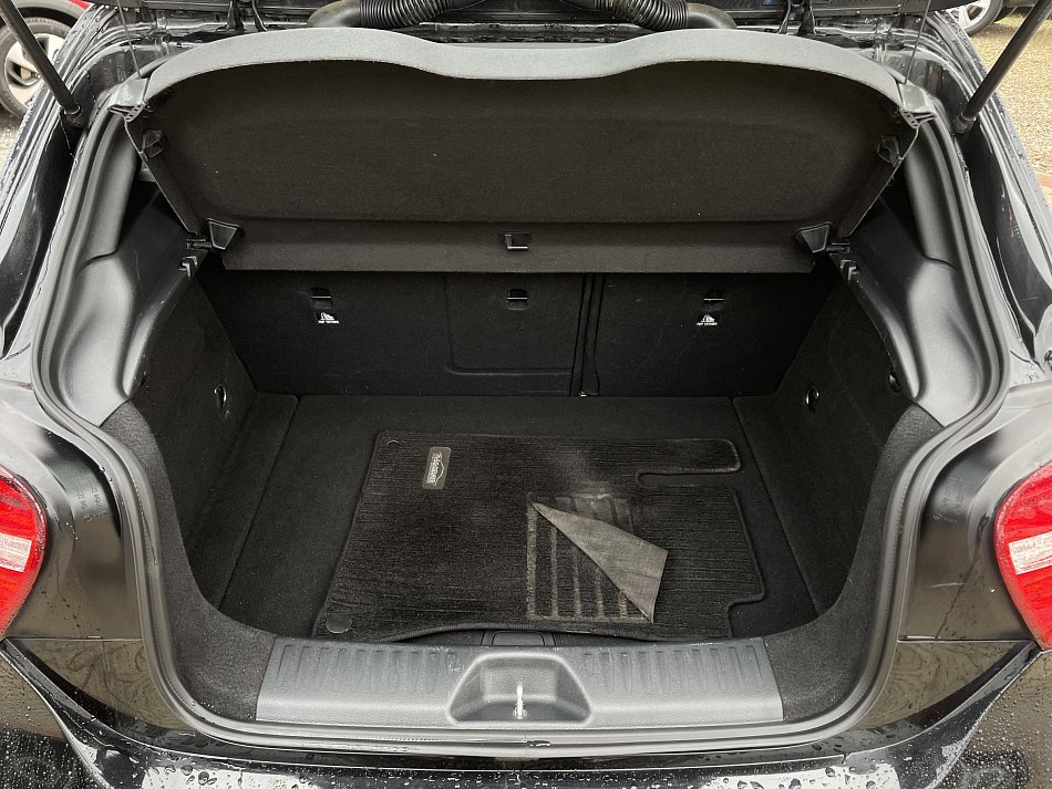 Mercedes-Benz Třída A 1.6i  A180