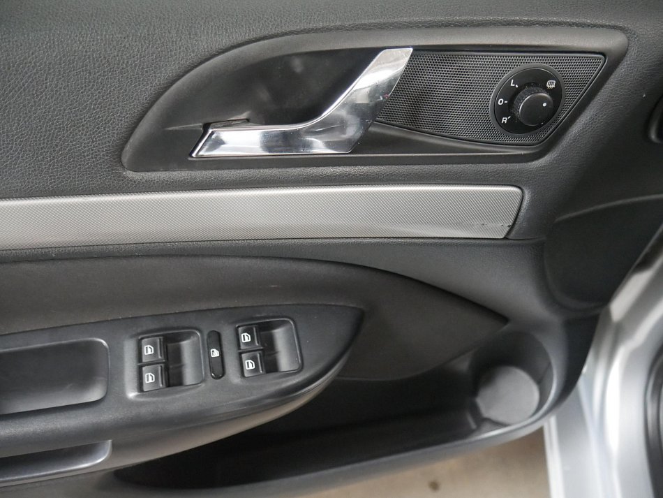 Škoda Octavia II 1.6 TDi Elegance