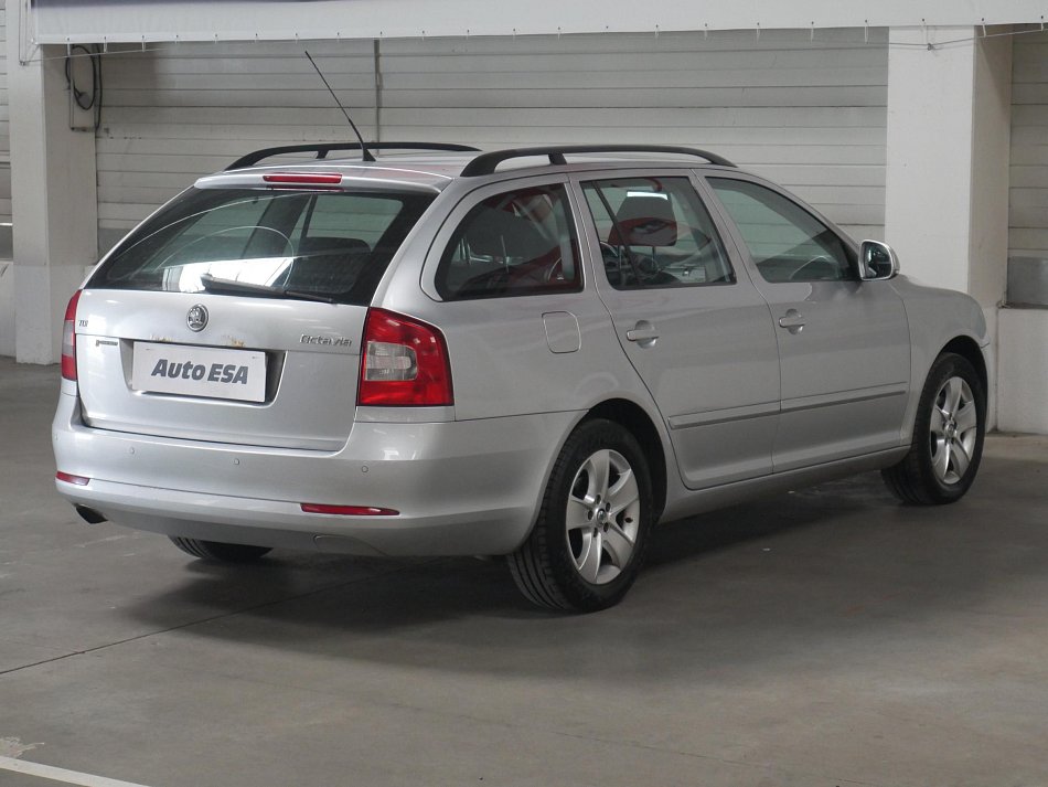Škoda Octavia II 1.6 TDi Elegance