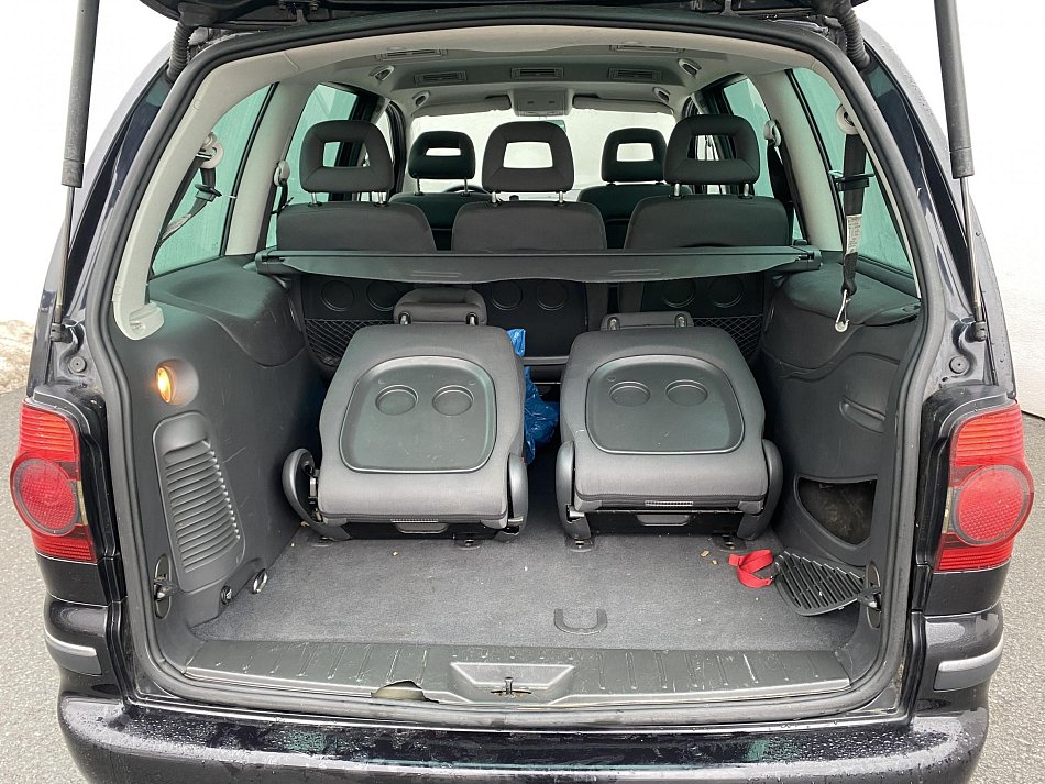 Volkswagen Sharan 2.0 i United 7míst