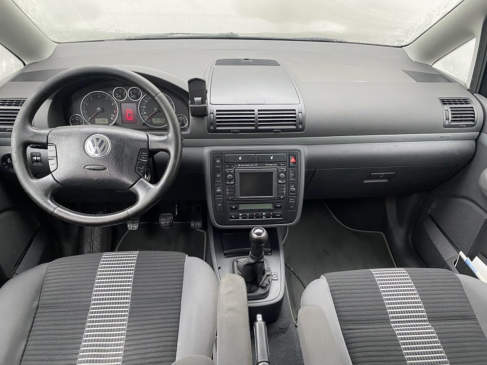 Volkswagen Sharan 2.0 i United 7míst
