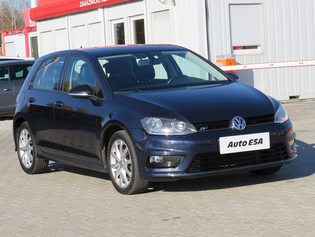 Volkswagen Golf 1.4TSi R-line