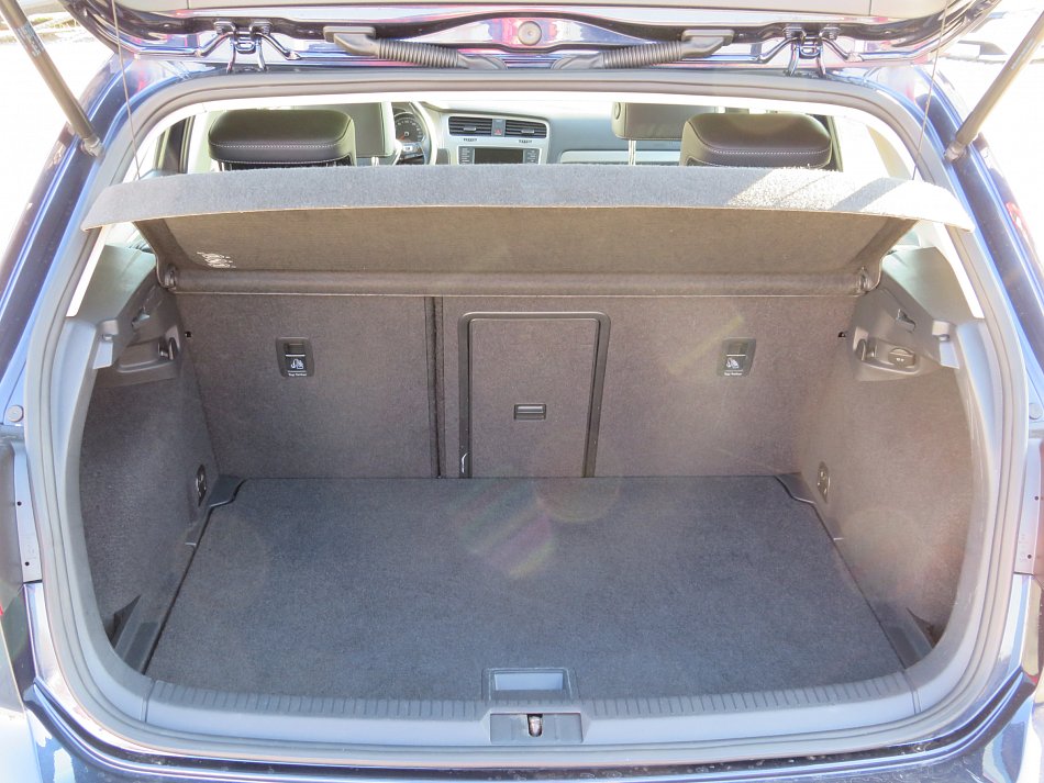 Volkswagen Golf 1.4TSi R-line