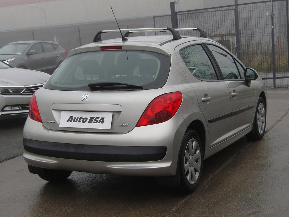 Peugeot 207 1.4 i 