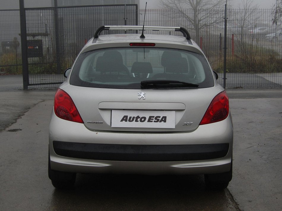 Peugeot 207 1.4 i 