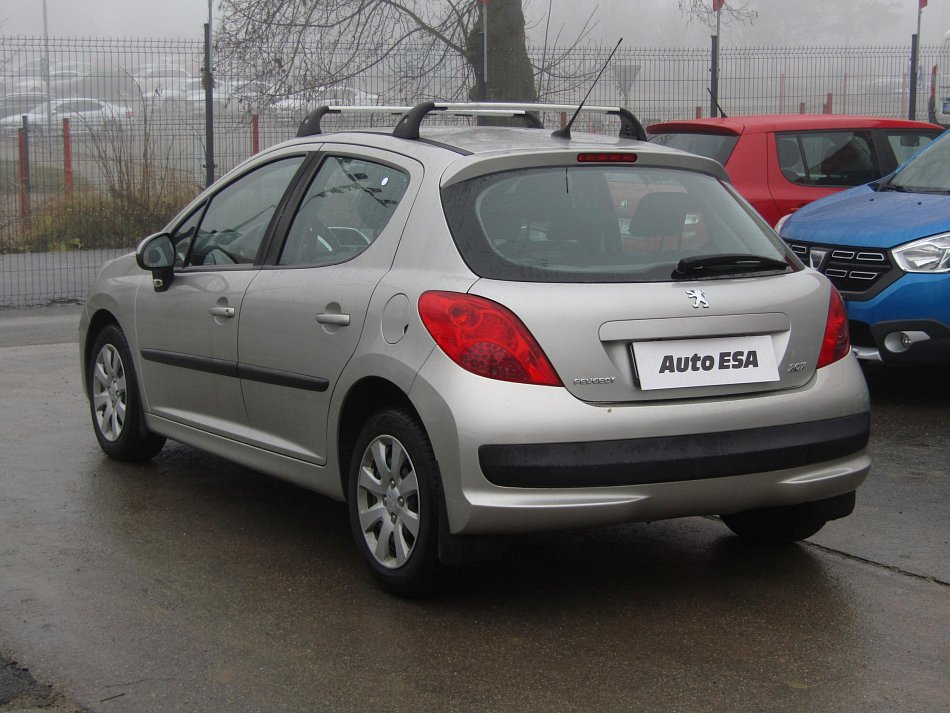 Peugeot 207 1.4 i 