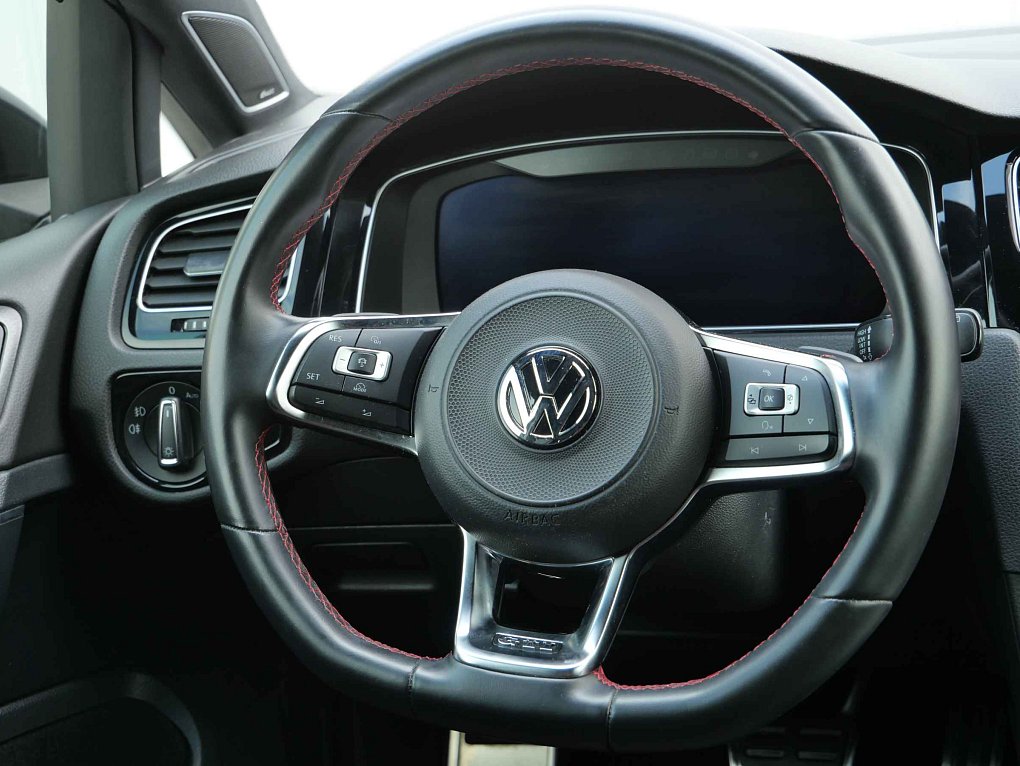 Volkswagen Golf 2.0 TSi GTi