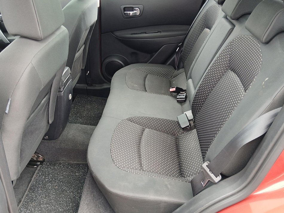 Nissan Qashqai 2.0i  4x4