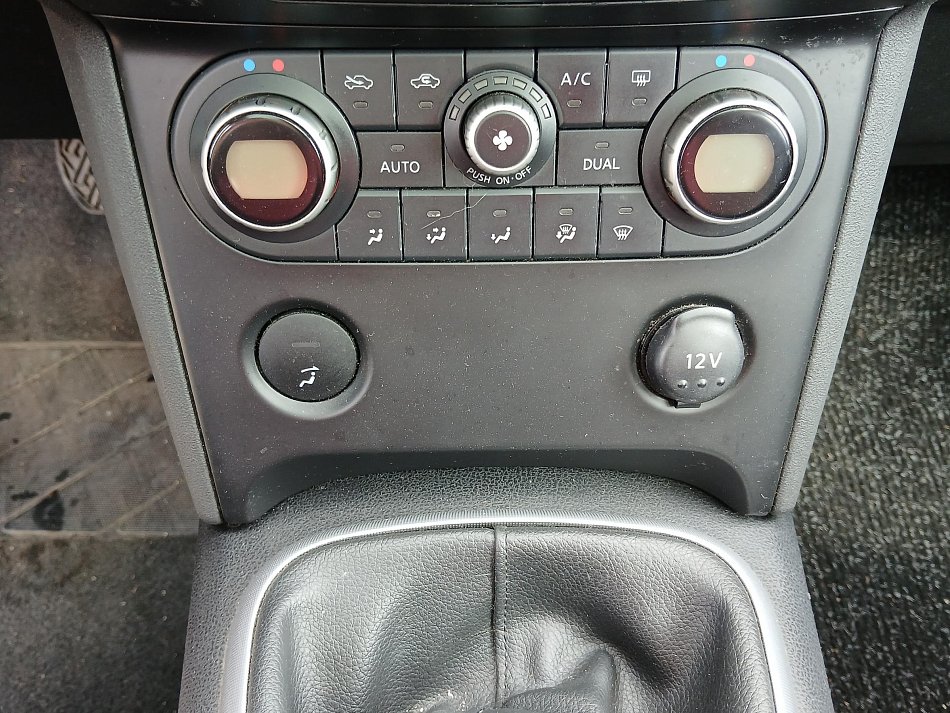 Nissan Qashqai 2.0i  4x4