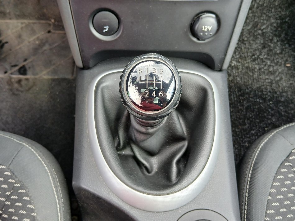 Nissan Qashqai 2.0i  4x4