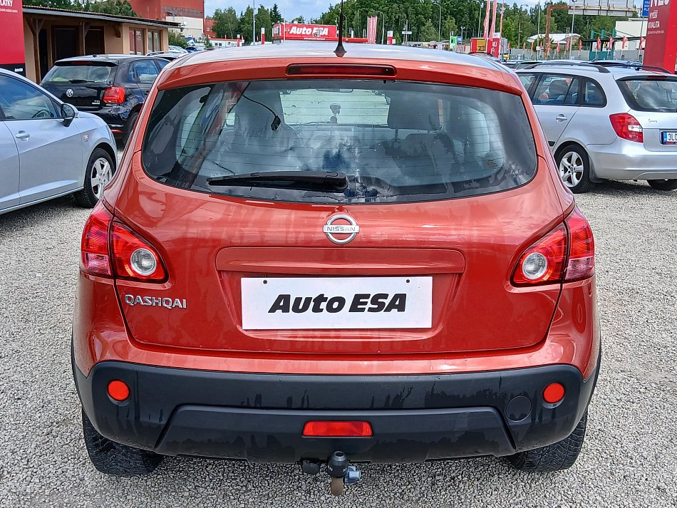 Nissan Qashqai 2.0i  4x4