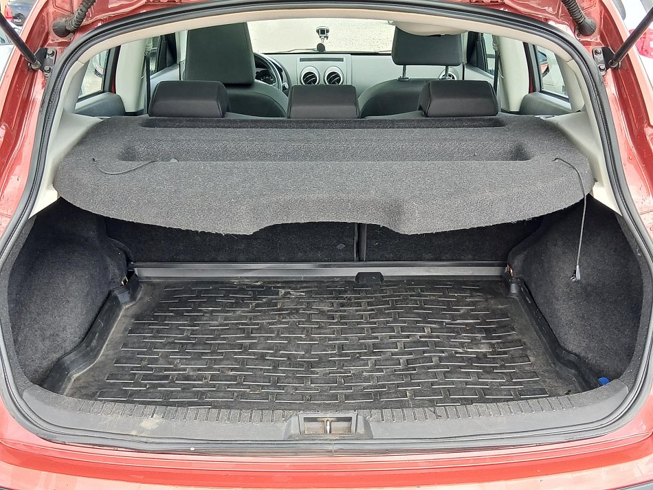 Nissan Qashqai 2.0i  4x4
