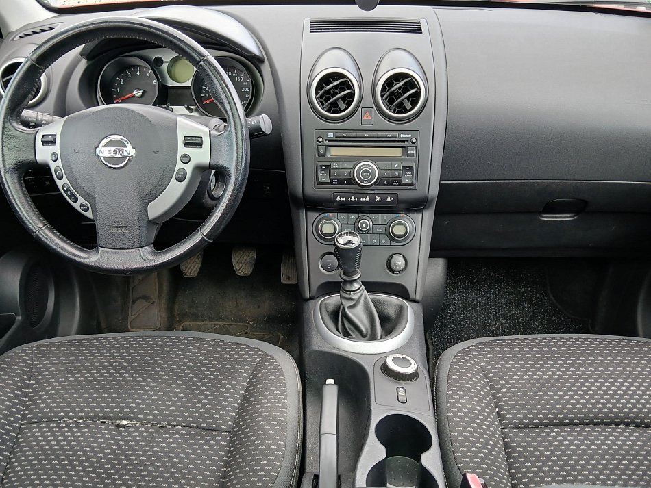 Nissan Qashqai 2.0i  4x4