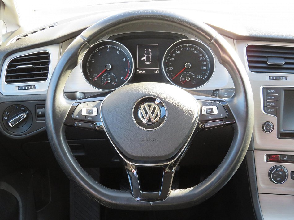 Volkswagen Golf 1.4 R-line