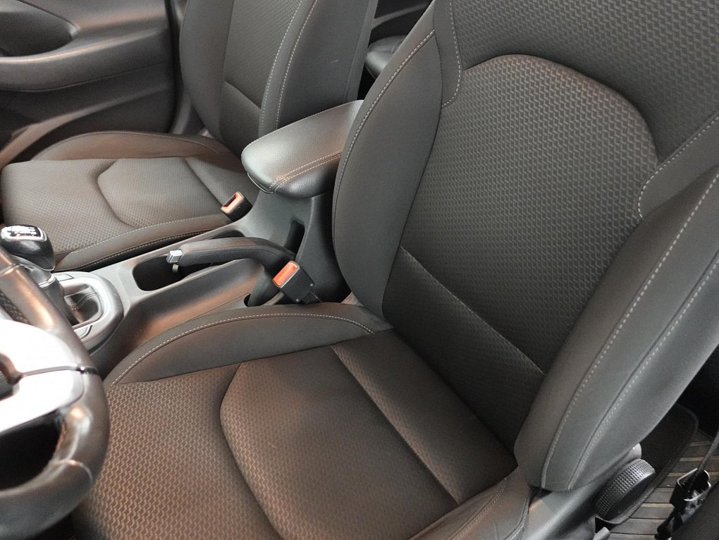 Hyundai I30 1.6CRDi Trikolor Fastback