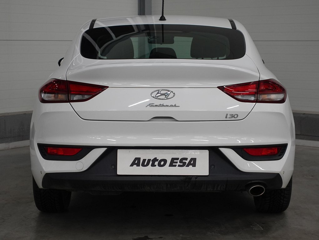Hyundai I30 1.6CRDi Trikolor Fastback