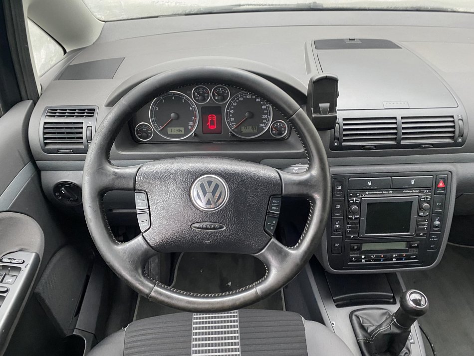Volkswagen Sharan 2.0 i United 7míst