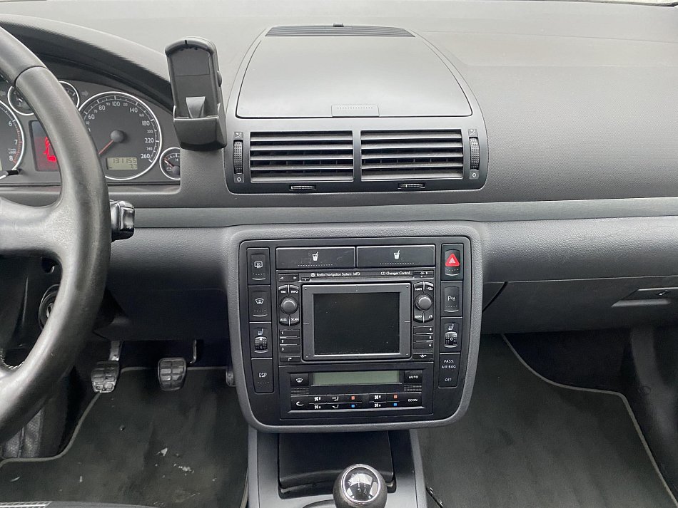 Volkswagen Sharan 2.0 i United 7míst