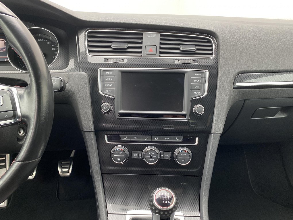 Volkswagen Golf 2.0 TSi GTi Performance